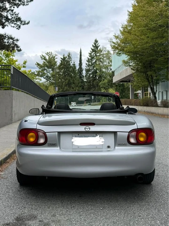 1999 Mazda NB MX-5 Miata - Image 11 of 12