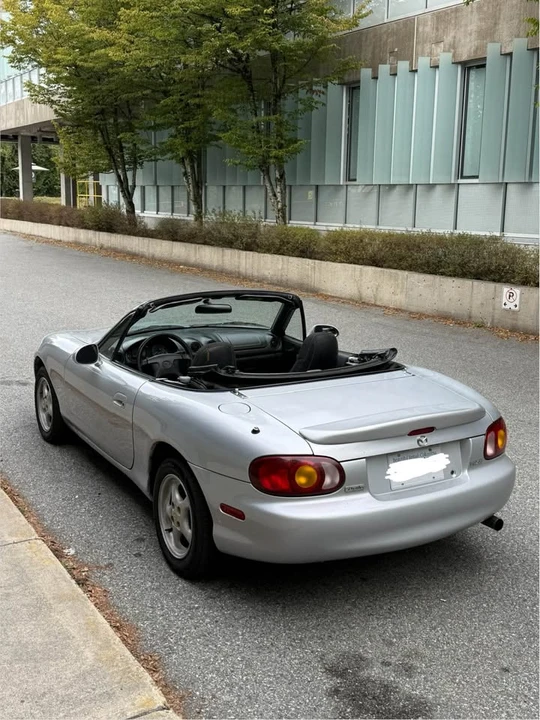 1999 Mazda NB MX-5 Miata - Image 2 of 12