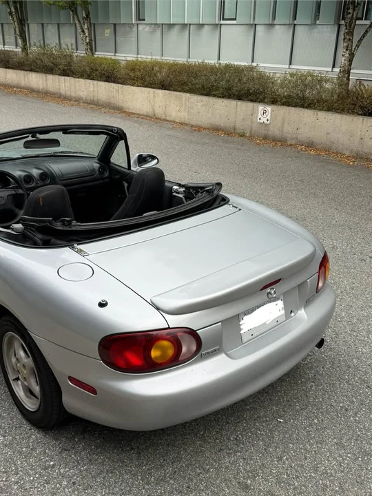 1999 Mazda NB MX-5 Miata - Image 8 of 12