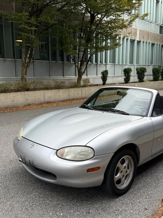 1999 Mazda NB MX-5 Miata - Image 5 of 12