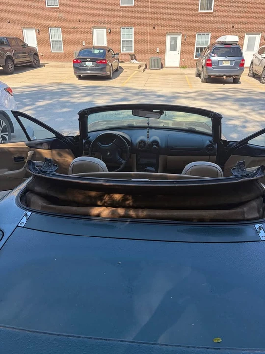 1999 Mazda NB MX-5 Miata - Image 11 of 16