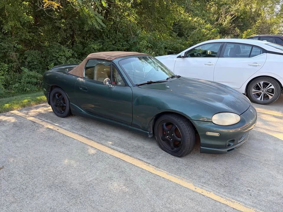 1999 Mazda NB MX-5 Miata - Image 9 of 16