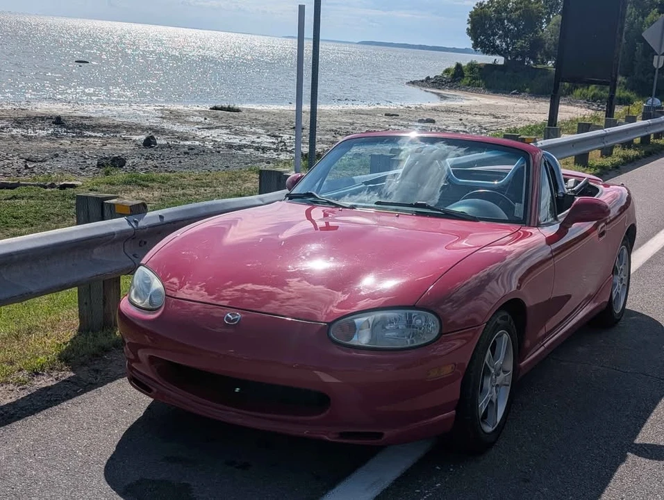 1999 Mazda NB MX-5 Miata - Image 4 of 8