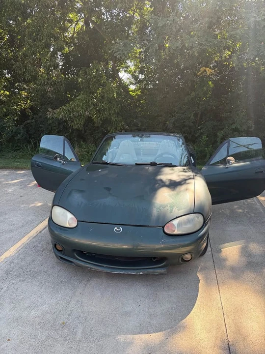 1999 Mazda NB MX-5 Miata - Image 15 of 16