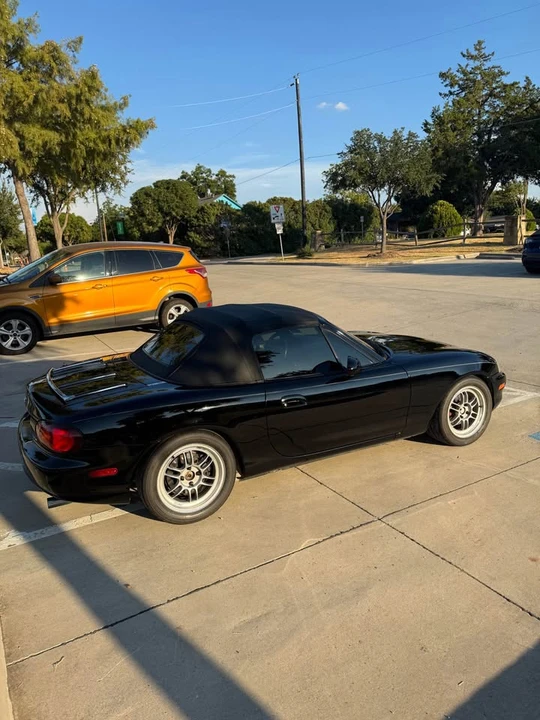 1999 Mazda NB MX-5 Miata - Image 4 of 12