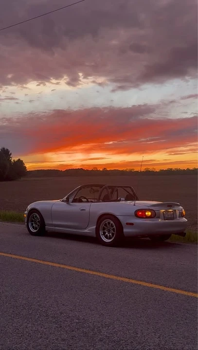 1999 Mazda NB MX-5 Miata - Image 8 of 9