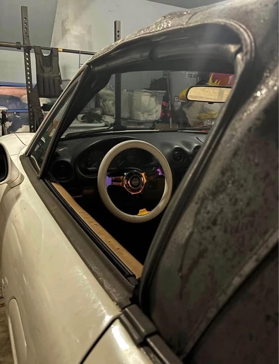 1999 Mazda NB MX-5 Miata - Image 8 of 11