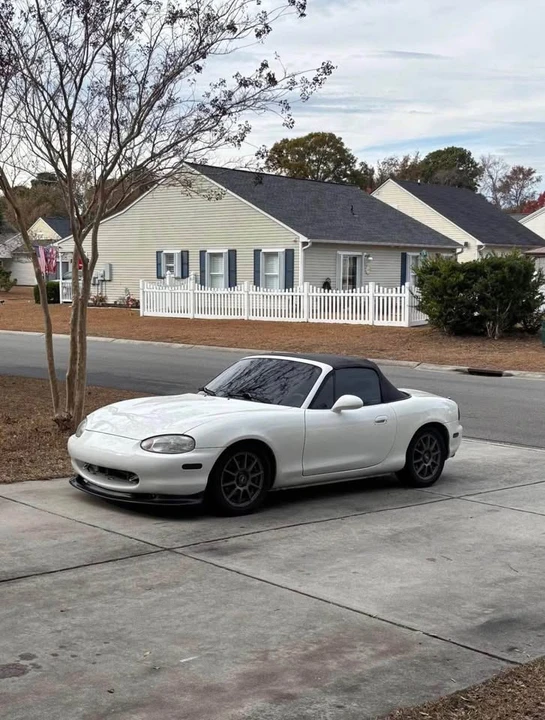 1999 Mazda NB MX-5 Miata - Image 2 of 11