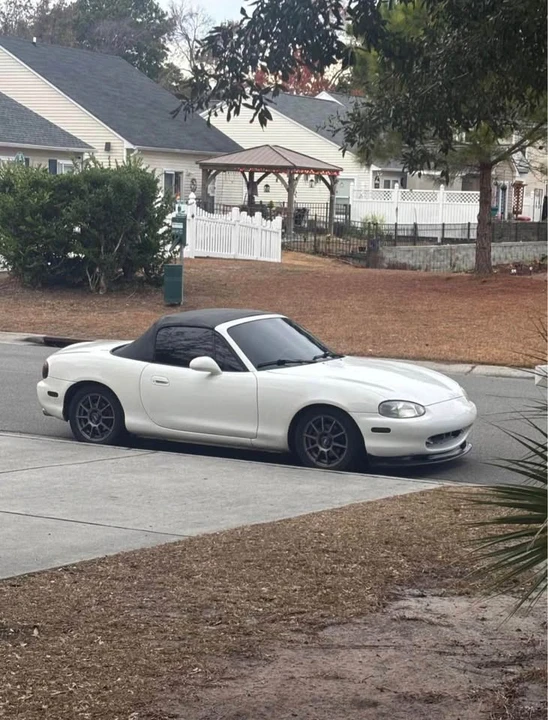 1999 Mazda NB MX-5 Miata - Image 3 of 11