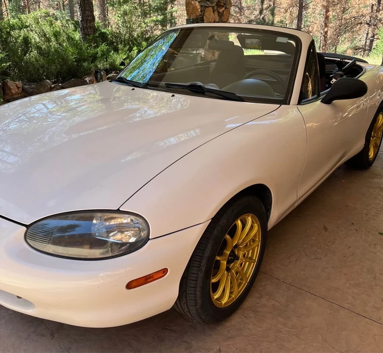 1999 Mazda NB MX-5 Miata - Image 5 of 11