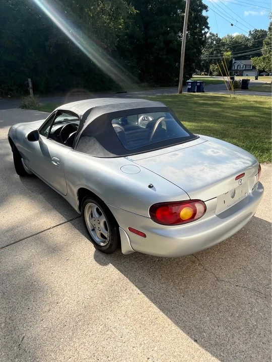 1999 Mazda NB MX-5 Miata - Image 4 of 20
