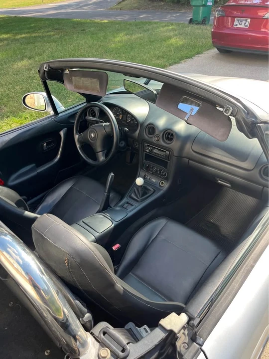 1999 Mazda NB MX-5 Miata - Image 10 of 20
