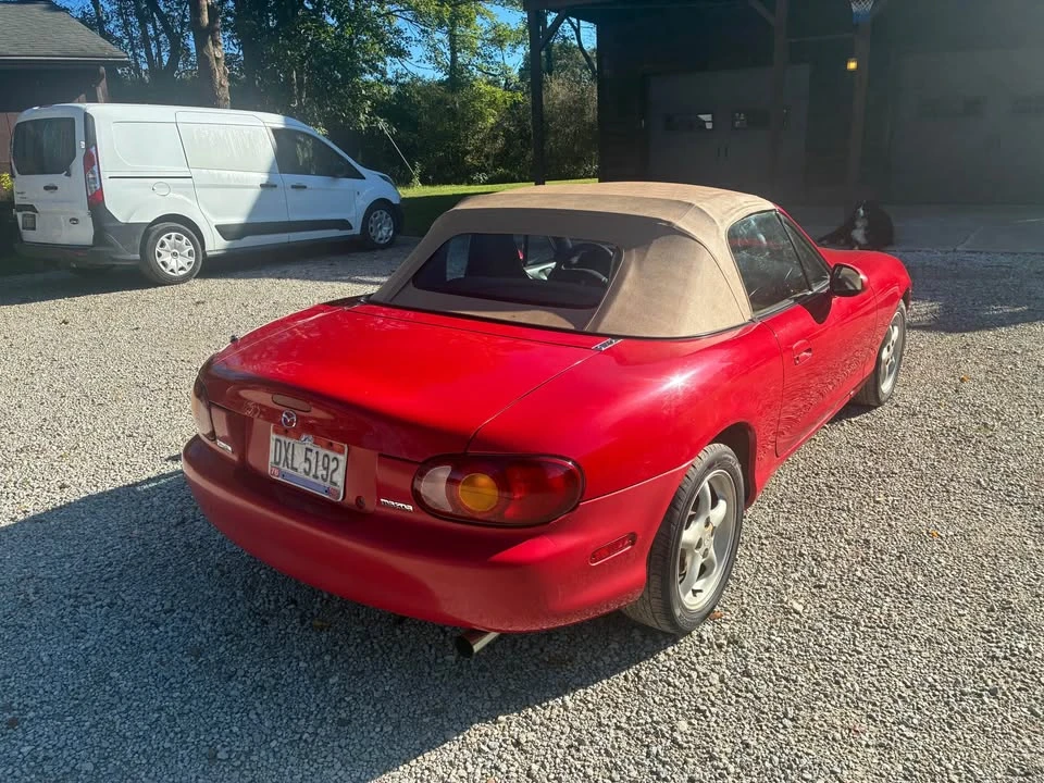 1999 Mazda NB MX-5 Miata - Image 2 of 6