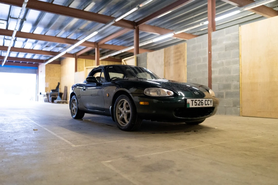1999 Mazda NB MX-5 Miata - Image 2 of 30