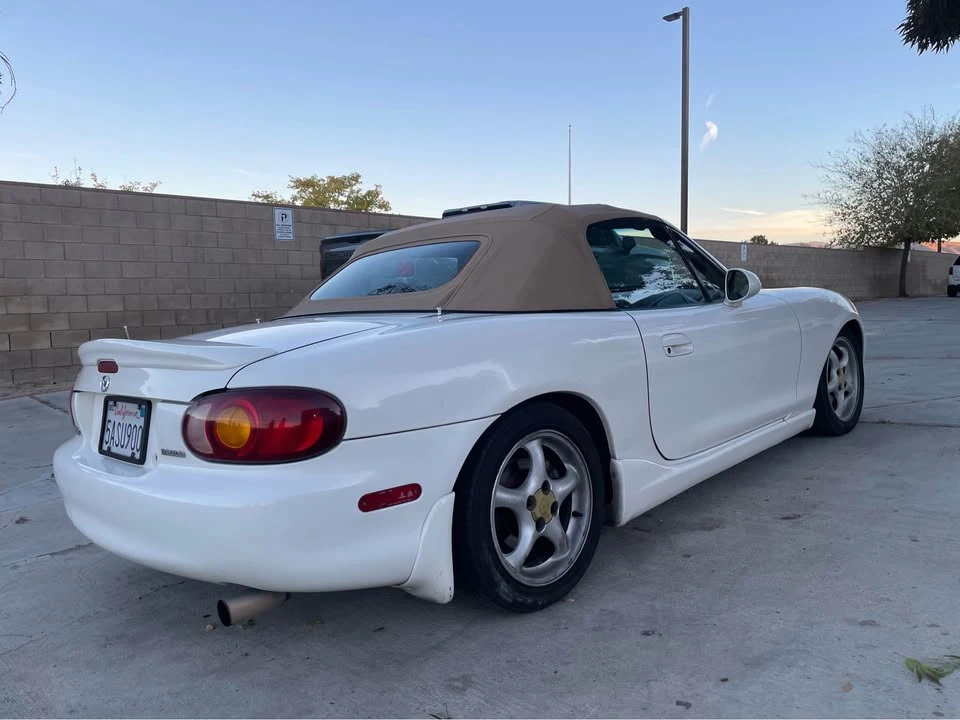 1999 Mazda NB MX-5 Miata - Image 5 of 8