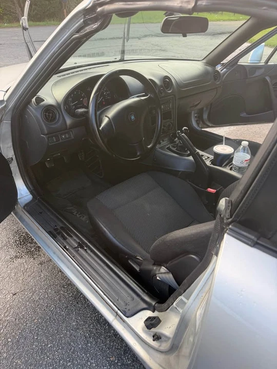 1999 Mazda NB MX-5 Miata - Image 7 of 11