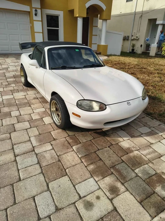 1999 Mazda NB MX-5 Miata - Image 2 of 12
