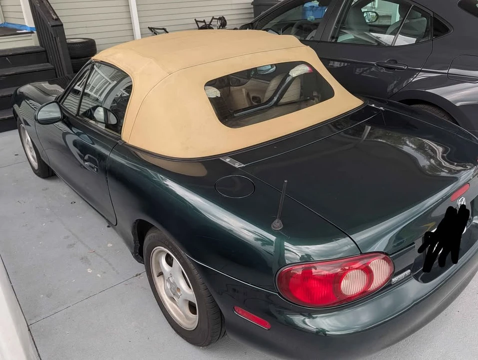 1999 Mazda NB MX-5 Miata - Image 5 of 14