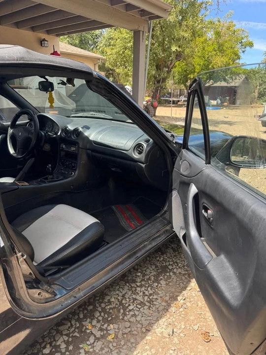 1999 Mazda NB MX-5 Miata - Image 6 of 6