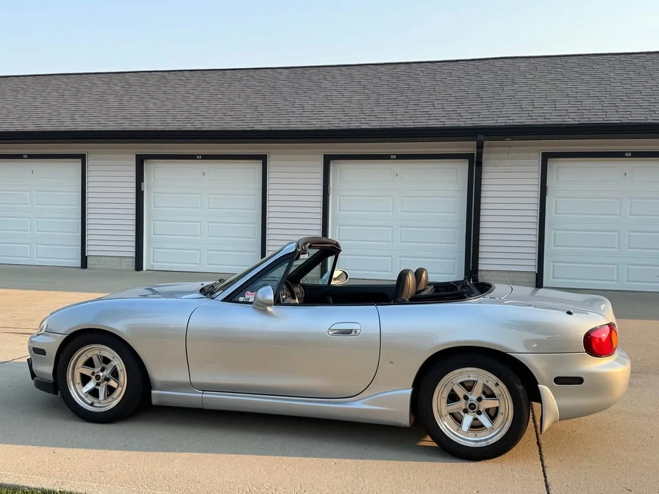 1999 Mazda NB MX-5 Miata - Image 5 of 18