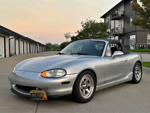 1999 Mazda MX-5 Sport Convertible 2D