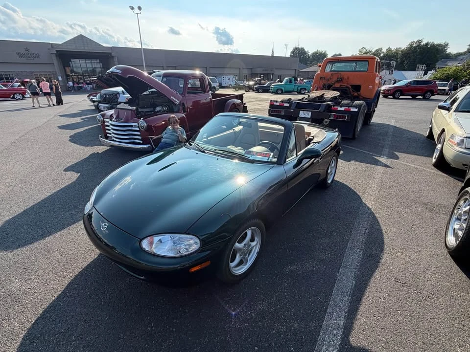1999 Mazda NB MX-5 Miata - Image 2 of 8
