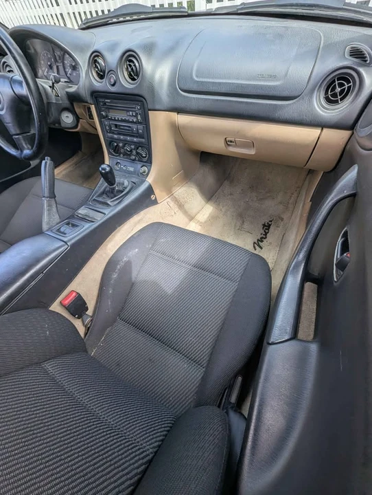 1999 Mazda NB MX-5 Miata - Image 4 of 4