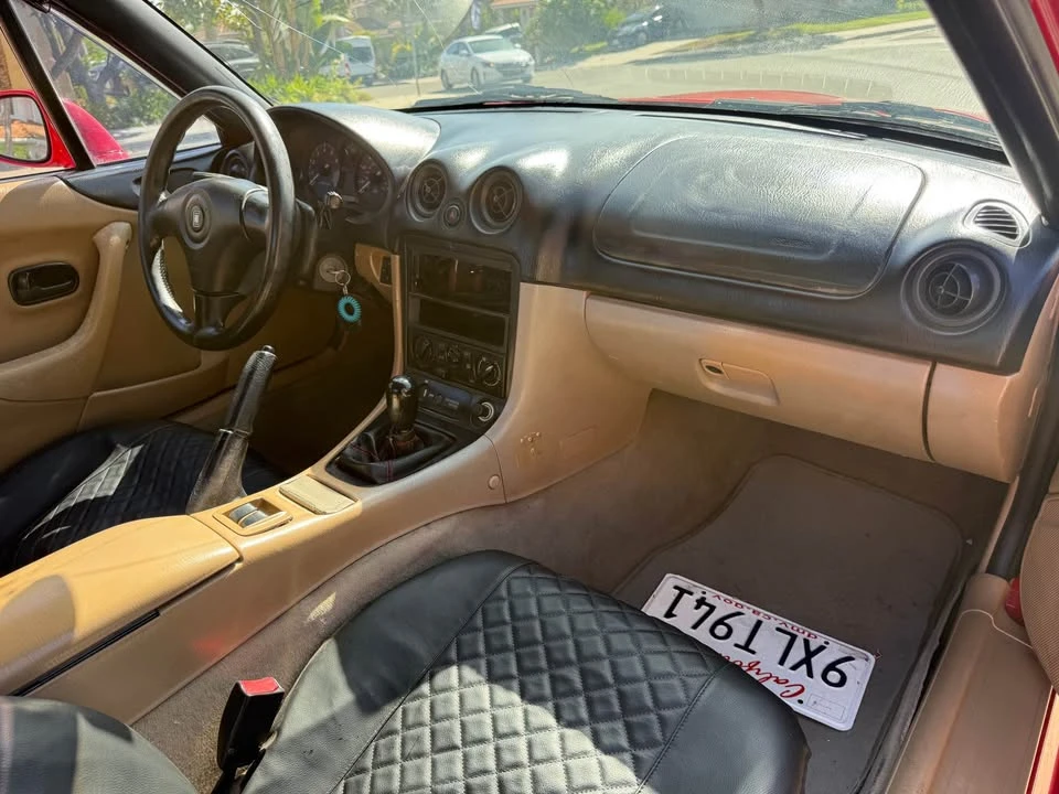 1999 Mazda NB MX-5 Miata - Image 11 of 12