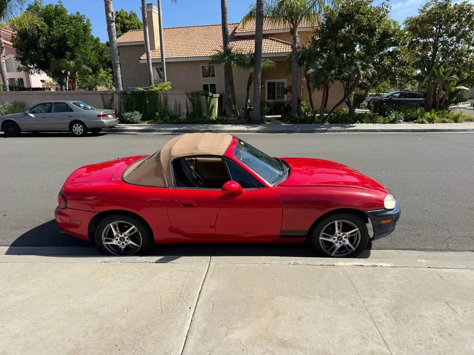1999 Mazda NB MX-5 Miata - Image 5 of 12