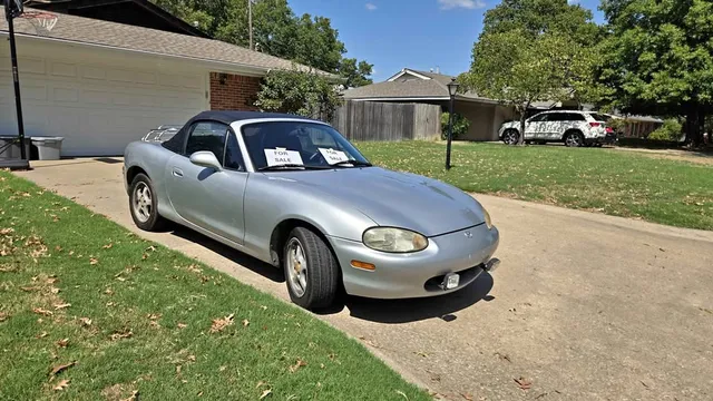 1999 Mazda MX-5 Sport Convertible 2D