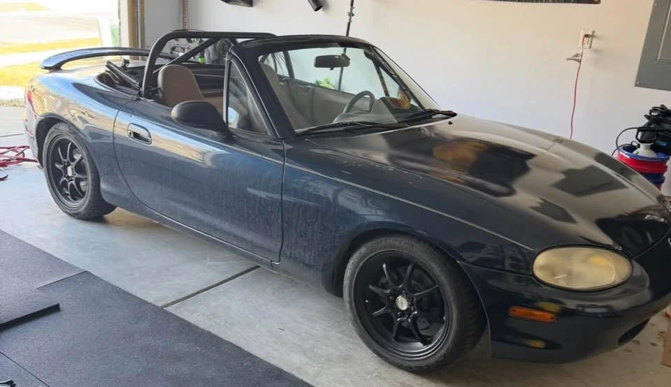 1999 Mazda NB MX-5 Miata - Image 4 of 8