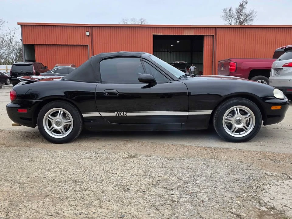 1999 Mazda NB MX-5 Miata - Image 4 of 5