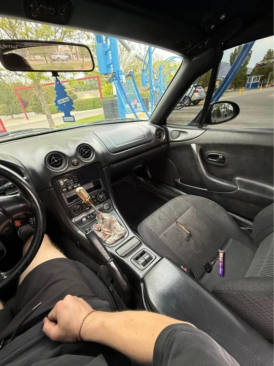 1999 Mazda NB MX-5 Miata - Image 8 of 10