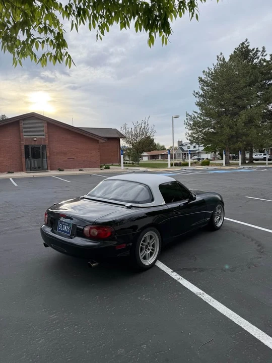 1999 Mazda NB MX-5 Miata - Image 5 of 10