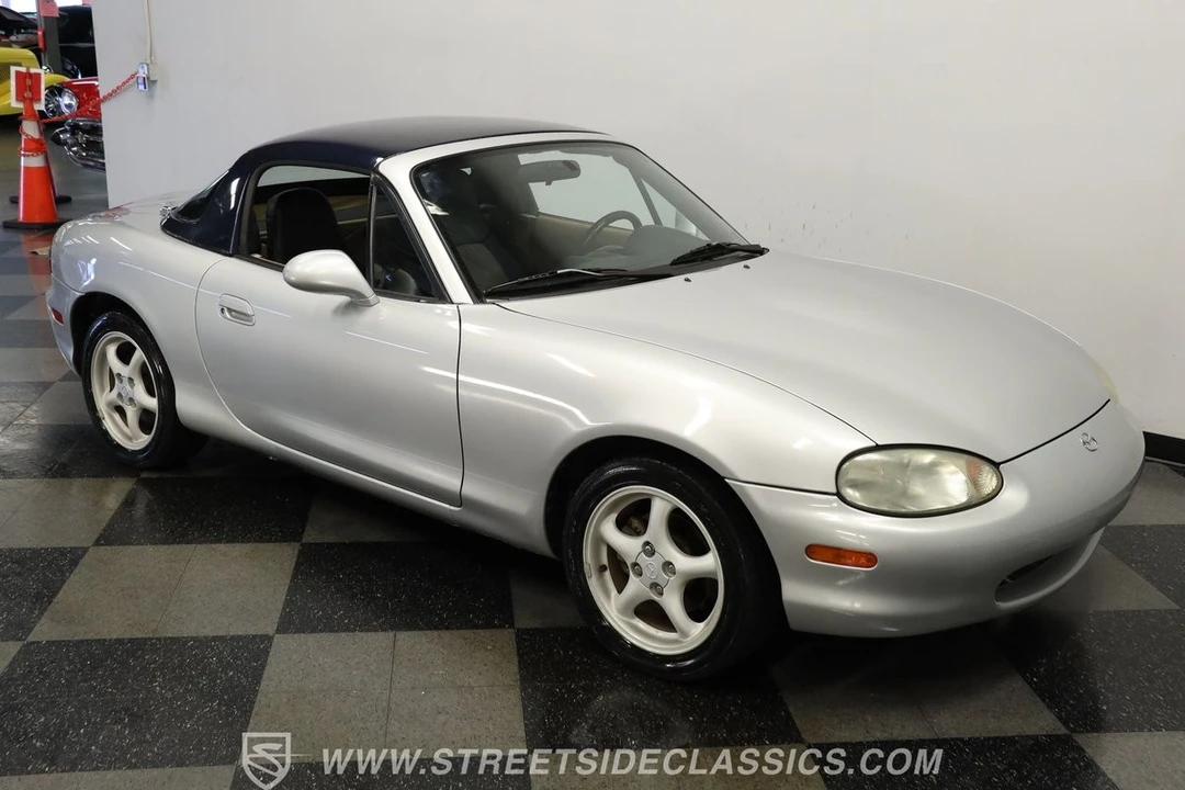 1999 Mazda NB MX-5 Miata - Image 11 of 12