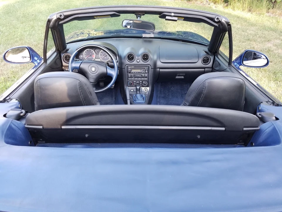 1999 Mazda NB MX-5 Miata - Image 24 of 31