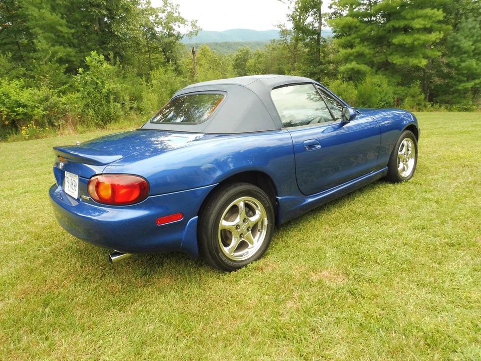 1999 Mazda NB MX-5 Miata - Image 18 of 31