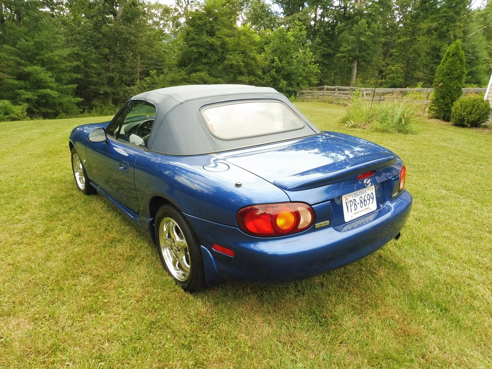 1999 Mazda NB MX-5 Miata - Image 17 of 31