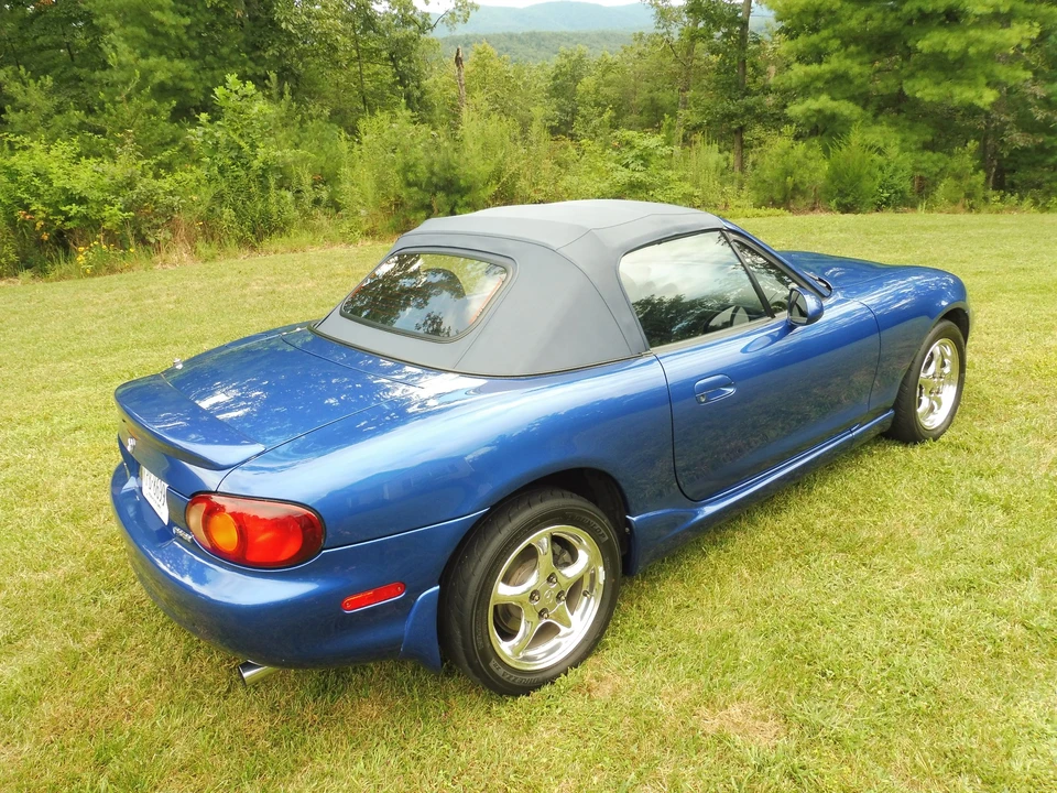 1999 Mazda NB MX-5 Miata - Image 19 of 31