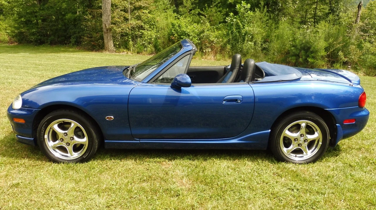 1999 Mazda NB MX-5 Miata - Image 15 of 31