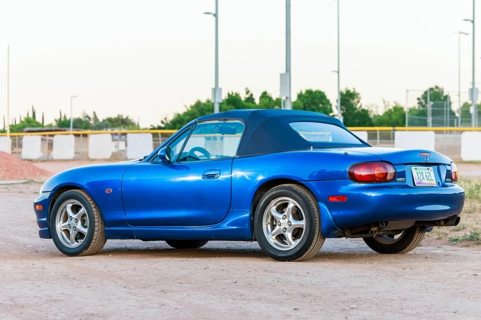 1999 Mazda NB MX-5 Miata - Image 4 of 19