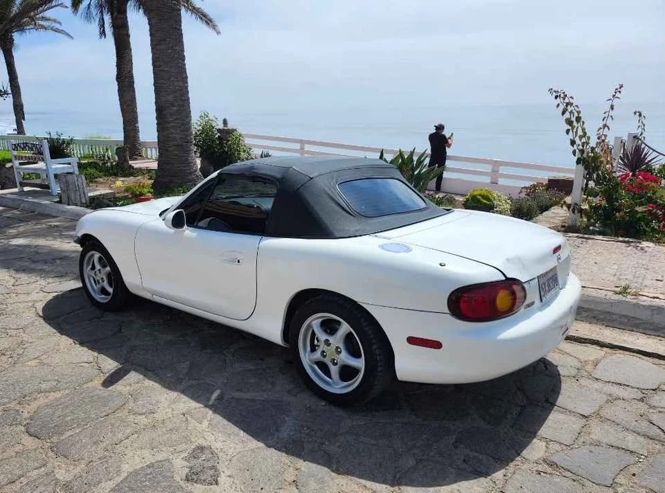 1999 Mazda NB MX-5 Miata - Image 4 of 4