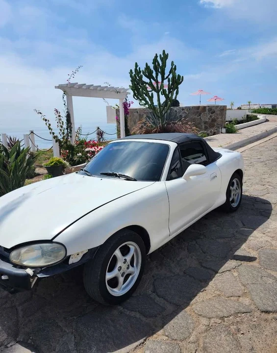 1999 Mazda NB MX-5 Miata - Image 3 of 4