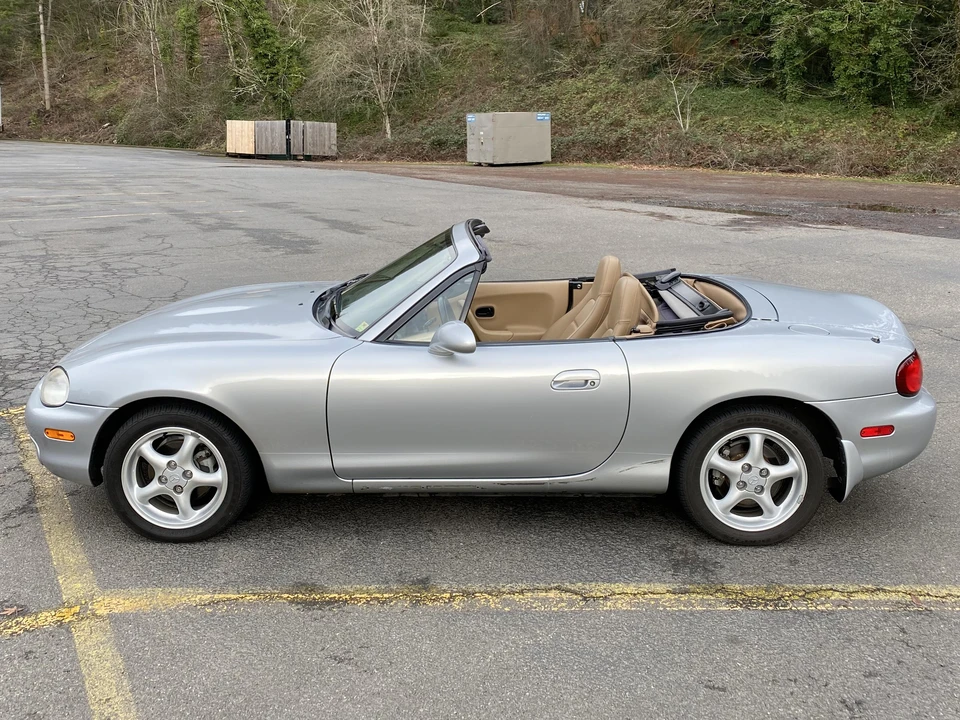 1999 Mazda NB MX-5 Miata - Image 2 of 31
