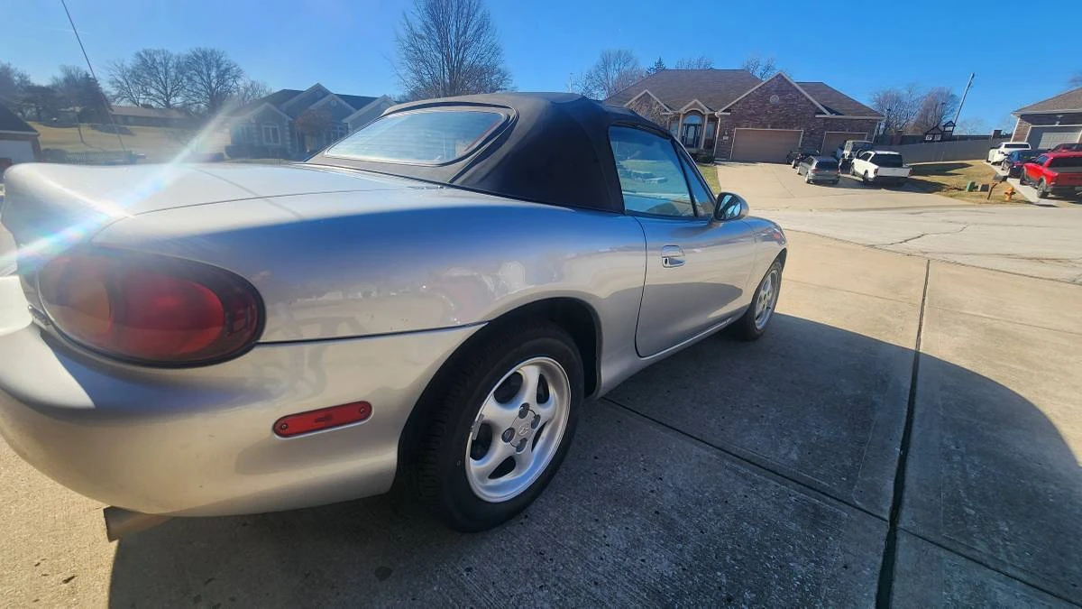 1999 Mazda NB MX-5 Miata - Image 4 of 23