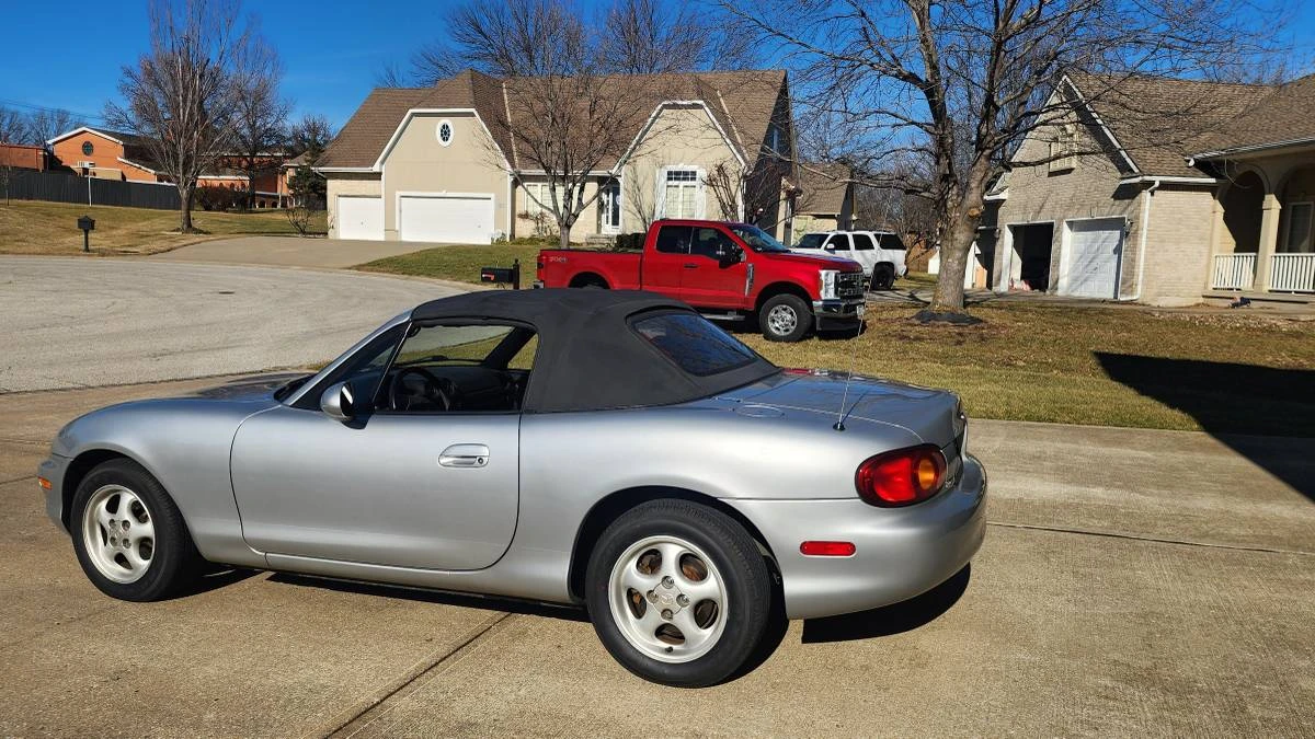 1999 Mazda NB MX-5 Miata - Image 5 of 23