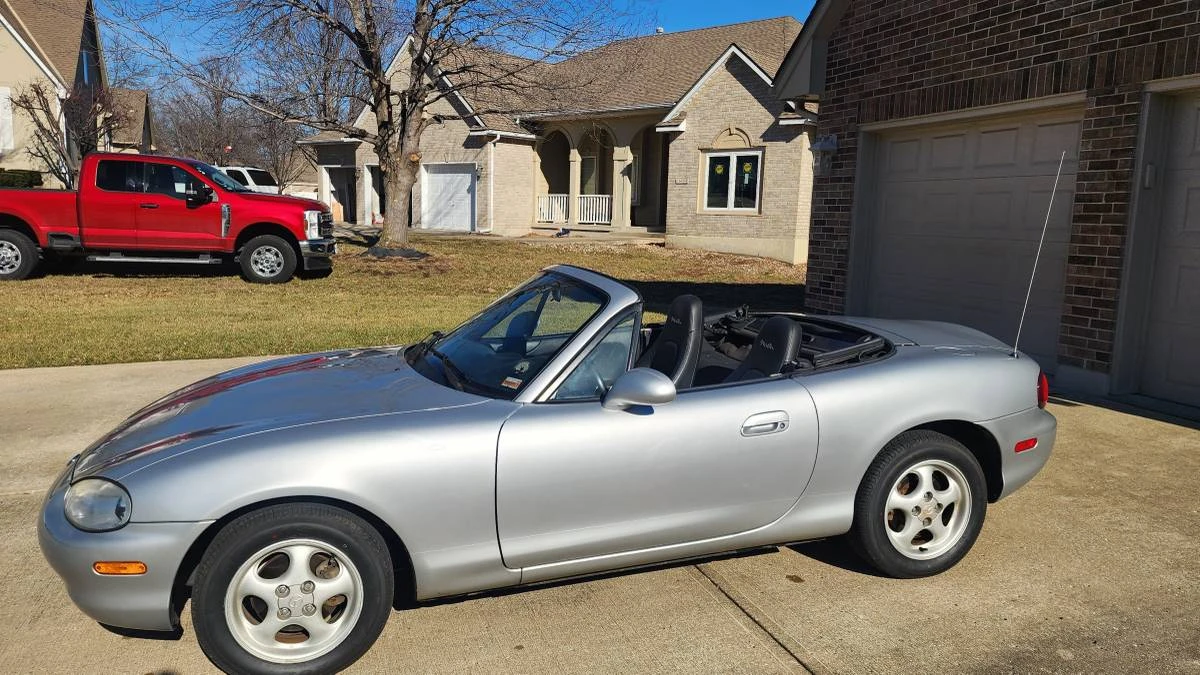 1999 Mazda NB MX-5 Miata - Image 10 of 23