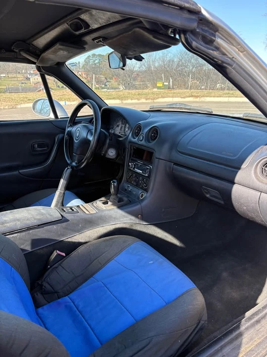 1999 Mazda NB MX-5 Miata - Image 5 of 7