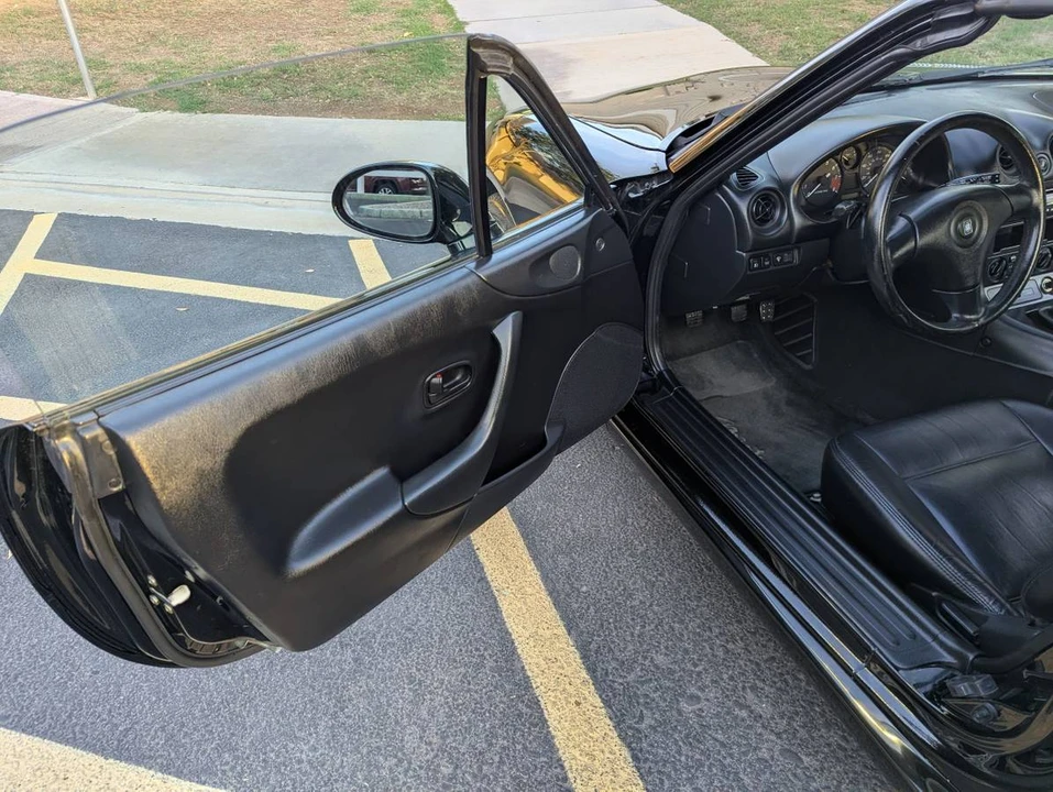 1999 Mazda NB MX-5 Miata - Image 5 of 9