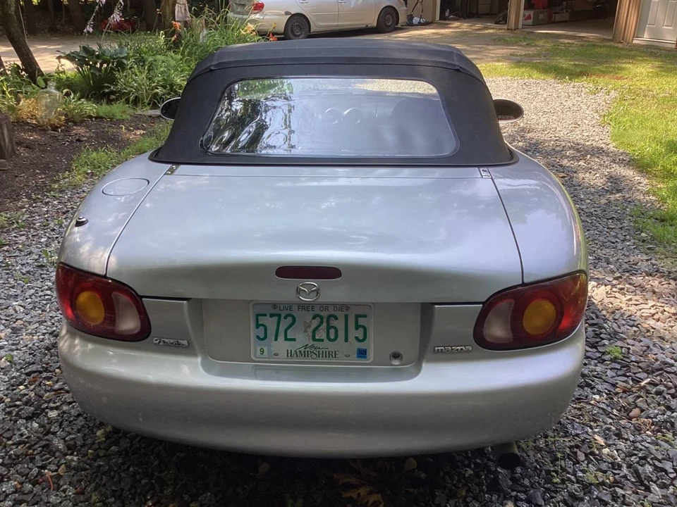 1999 Mazda NB MX-5 Miata - Image 2 of 10